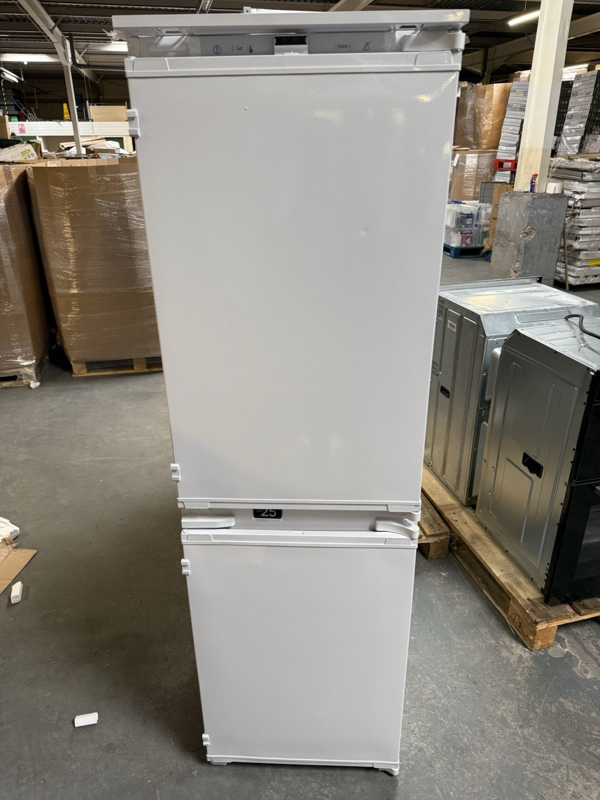 Beko BCFD4V50 50:50 Classic Integrated Automatic Defrost Fridge Freezer RRP £469