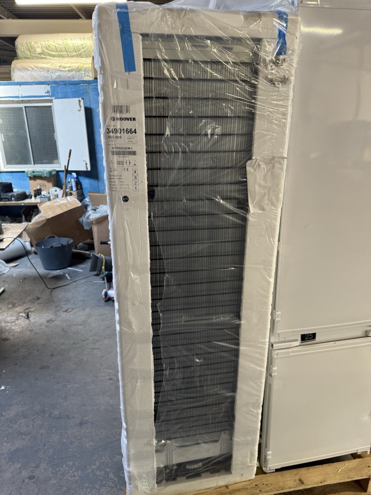 HOOVER HFTNF5518EW Integrated 70/30 Fridge Freezer - Sliding Hinge (New)