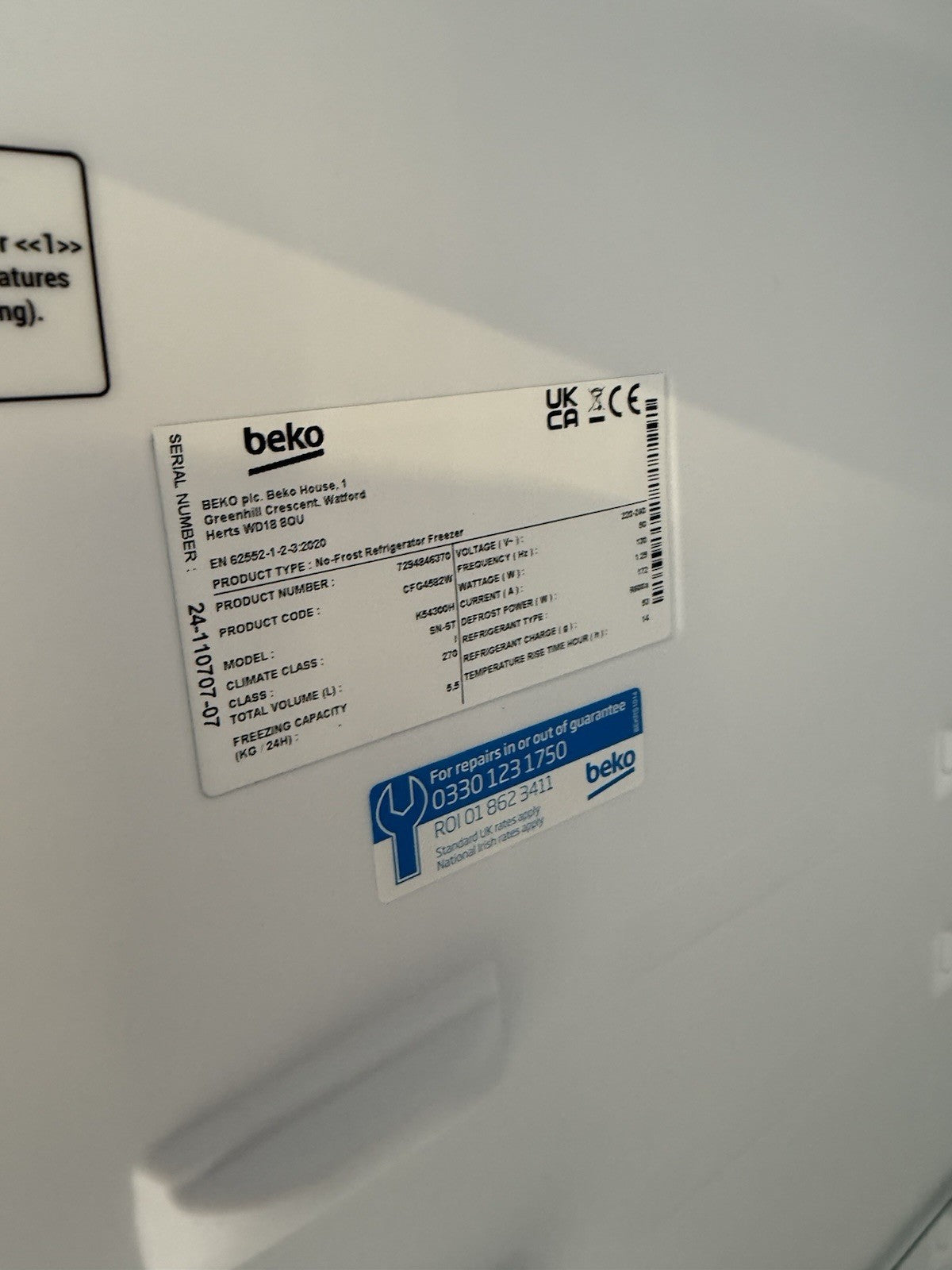 Beko CFG4582W 50:50 Freestanding Frost Free Fridge Freezer (Dented)