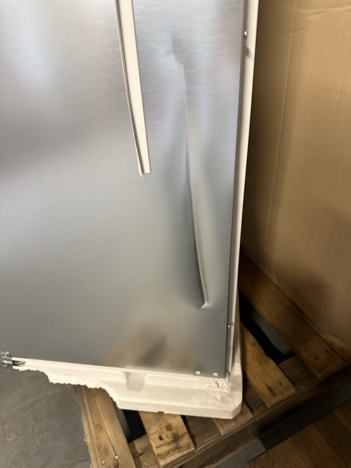 Bosch GIN81VEE0G Integrated Frost Free Freezer - White RRP £999