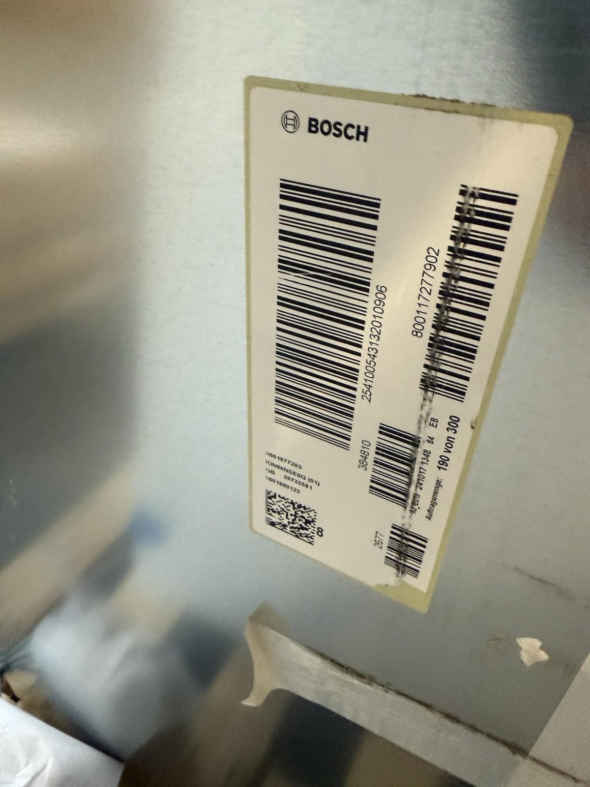 Bosch KIN86NSE0G 60:40 Traditional Built-in Frost Free Fridge Freezer - White