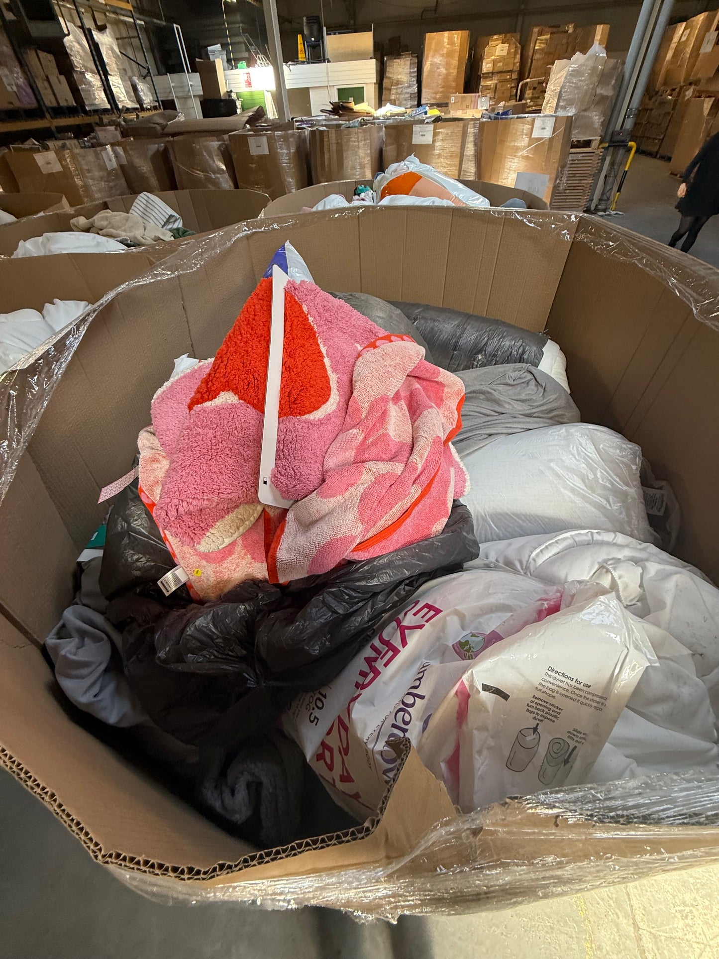 Textile and Bedding Return Pallet