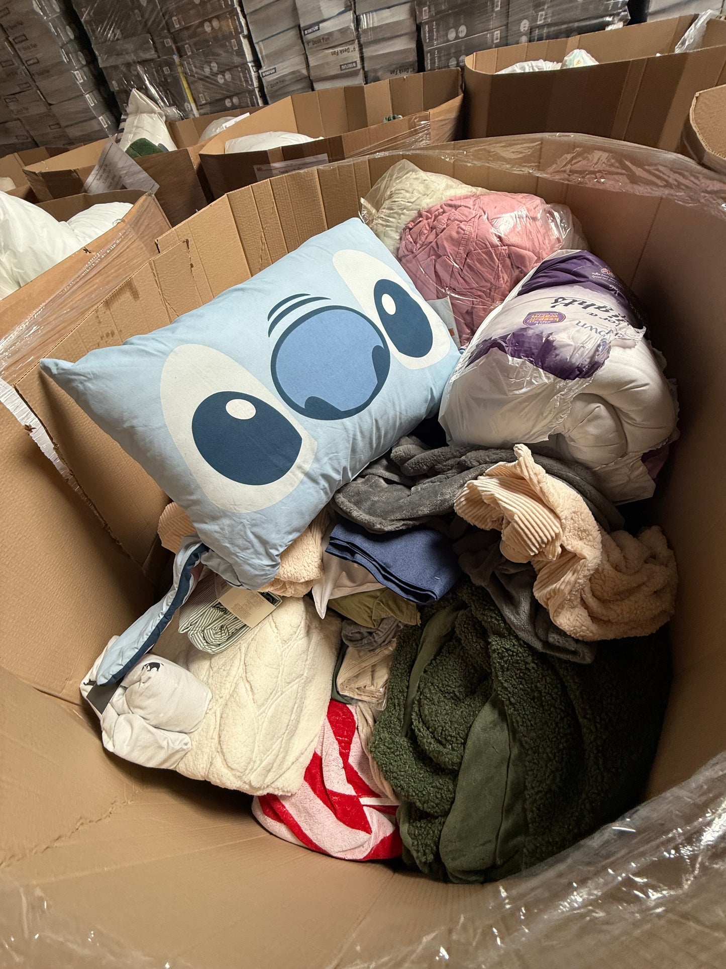 Truckload of Textile and Bedding Returns – 23 Pallets
