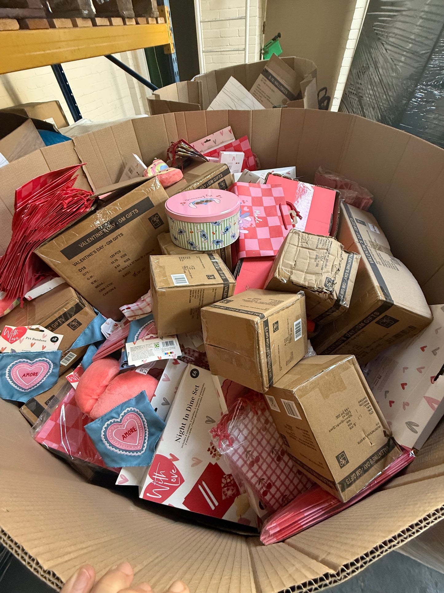 💖 Valentine's Day Pallet Joblot Wholesale Stock Brand New Overstock 💖