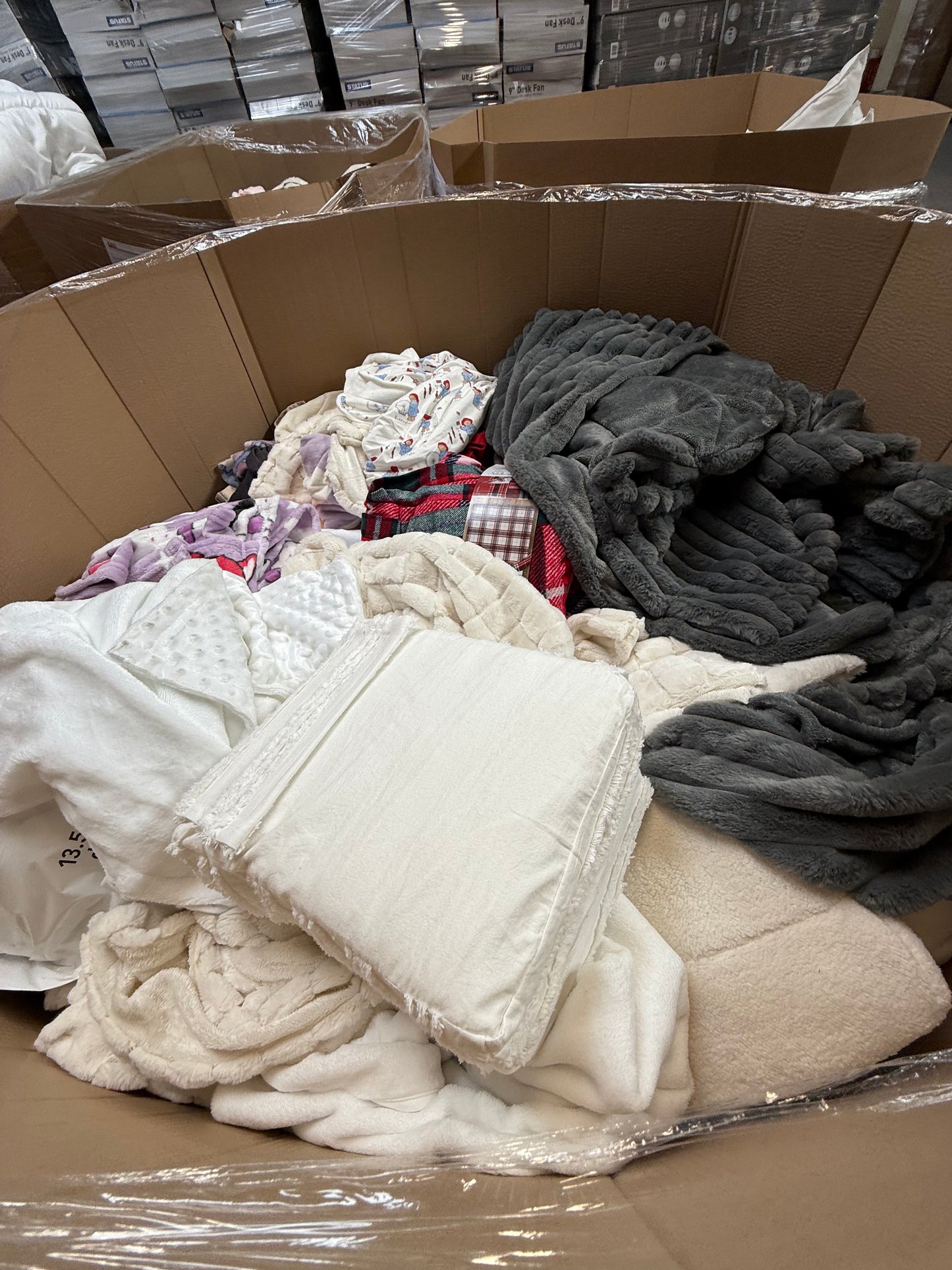 Truckload of Textile and Bedding Returns – 23 Pallets