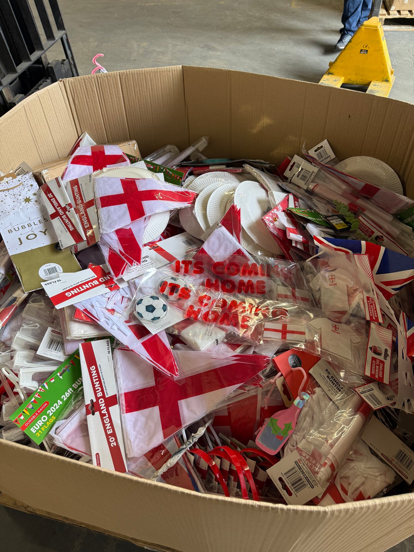 England Themed Items Pallet Joblot Wholesale Stock Euro 2024, 1000+ Items