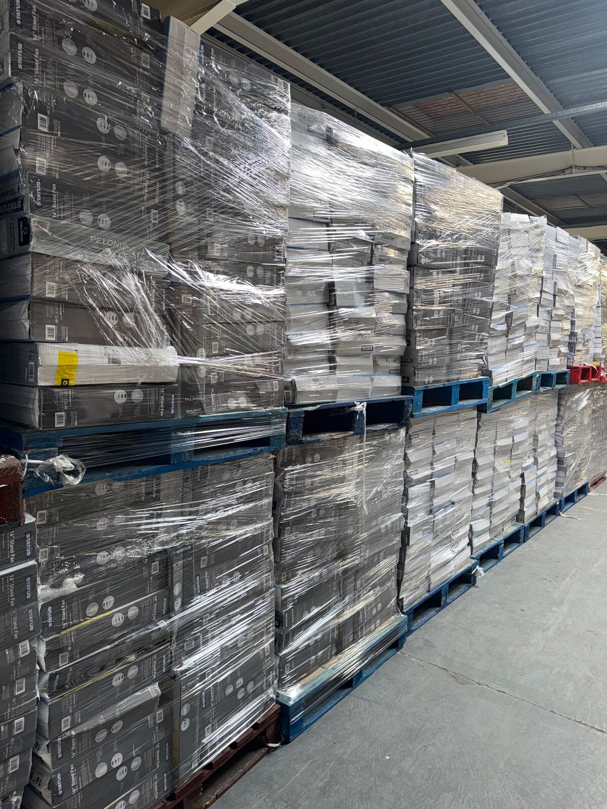 Fans Pallet Brand New Overstock Damaged Boxes - 66 Fans in Total