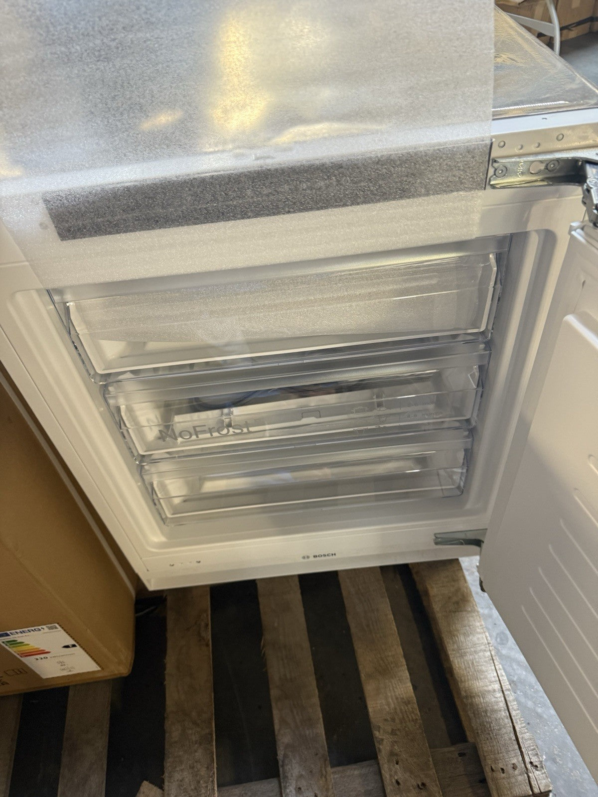 Bosch GUN21VFE0G Series 4 No Frost Built-Under Freezer
