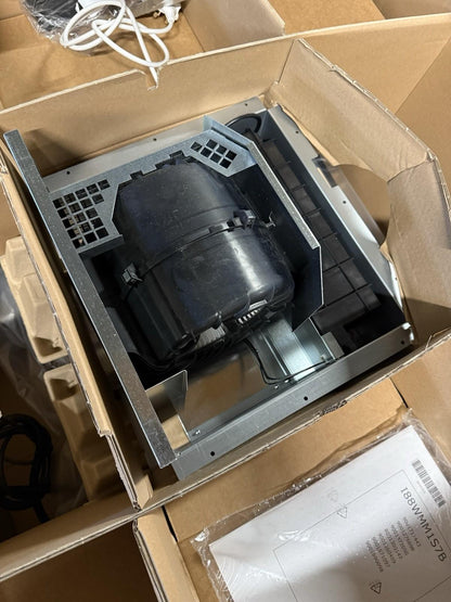 NEFF N90 I88WMM1S7B Glass & steel Downdraft Cooker Hood (W)80cm Black RRP £2199