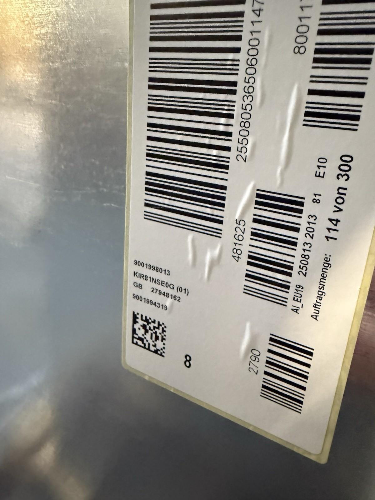 Bosch KIR81NSE0G Built-in Tall Fridge - White RRP £799