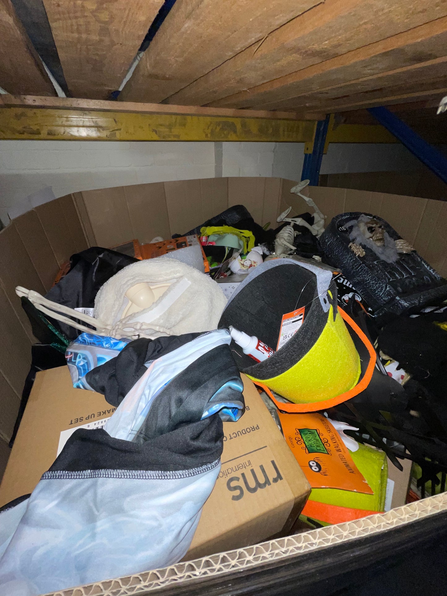 Halloween Items Pallet Joblot Wholesale Stock - Returns & Overstock