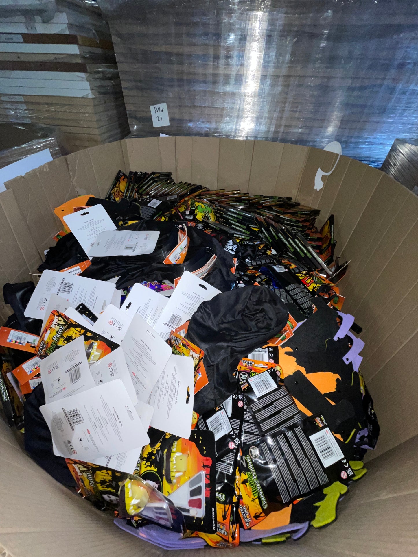 Halloween Items Pallet Joblot Wholesale Stock - Returns & Overstock
