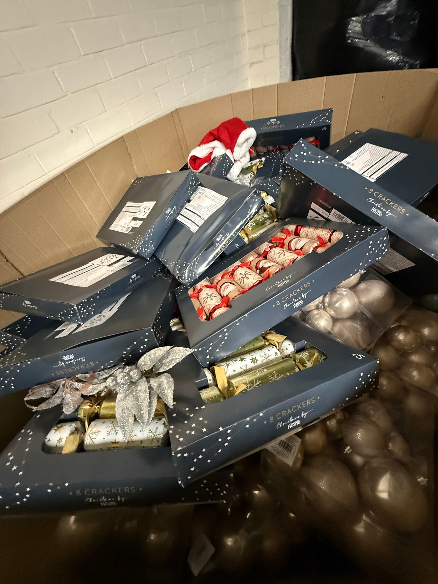 🎄 Christmas Items Pallet Joblot Wholesale Stock - Returns & Overstock 🎁