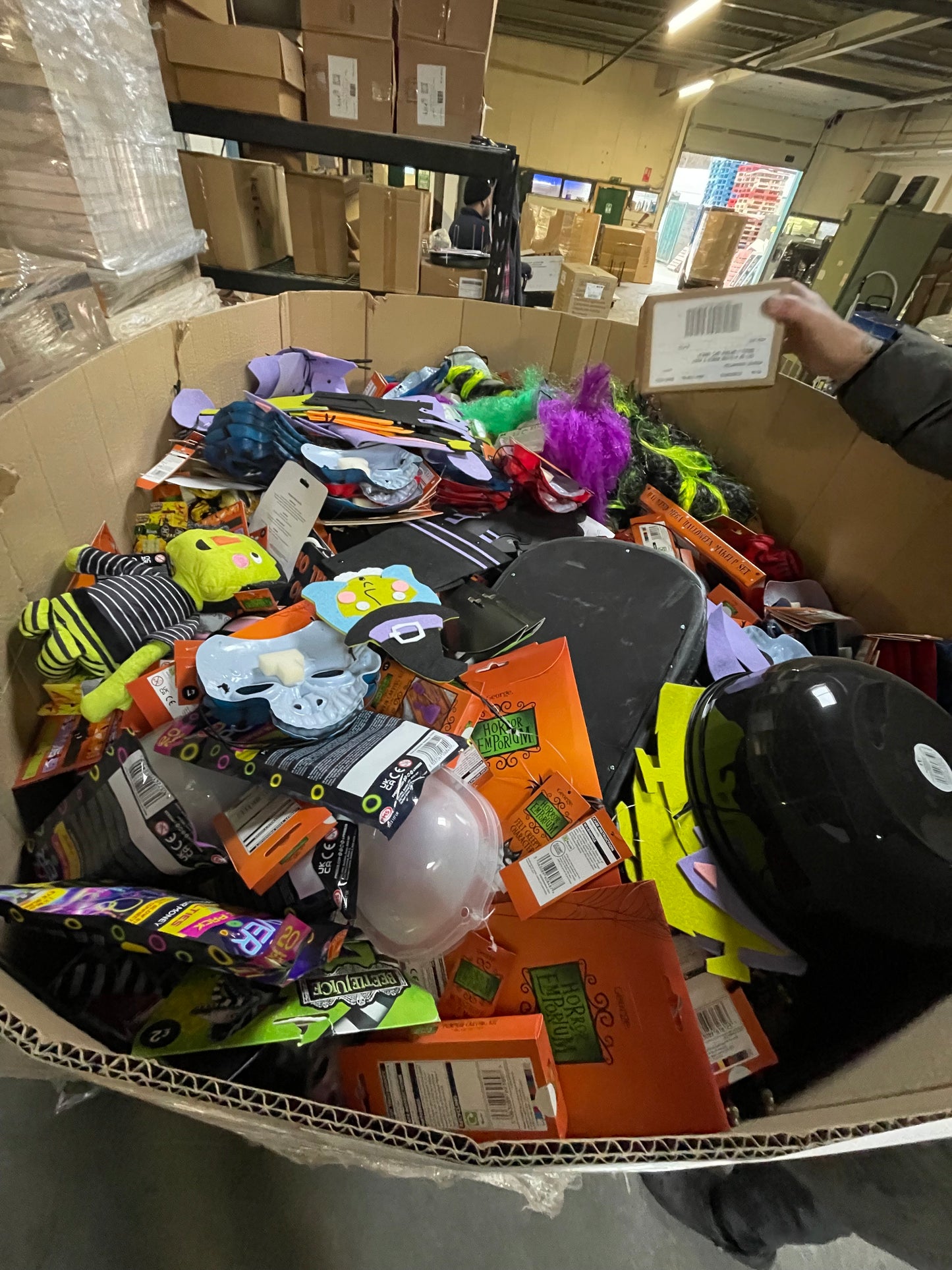 Halloween Items Pallet Joblot Wholesale Stock - Returns & Overstock