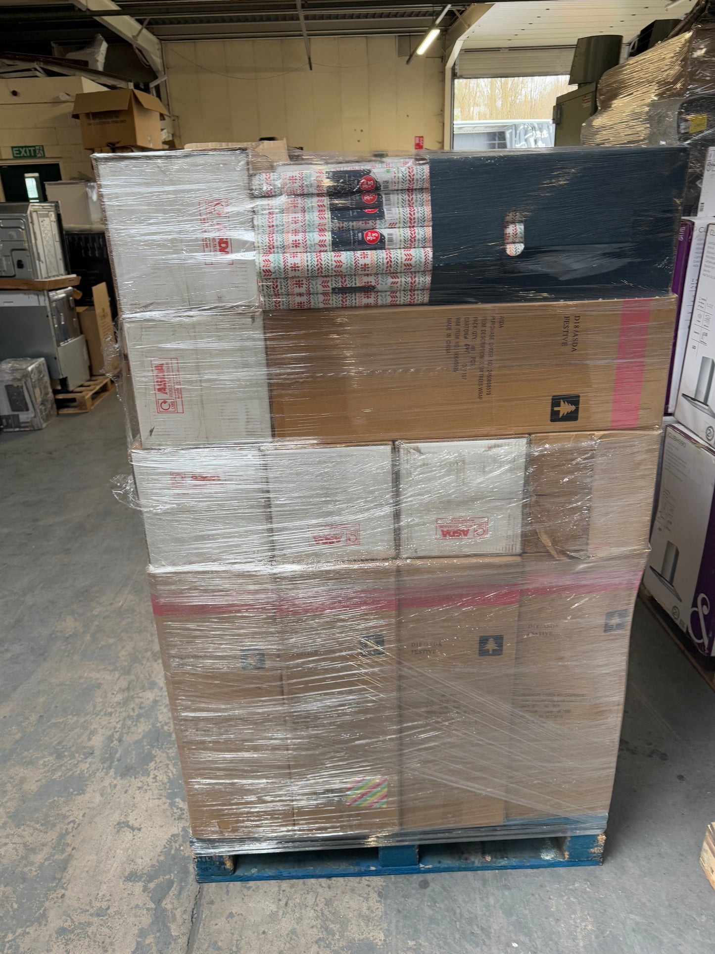 🎁 Christmas Wrapping Paper Pallet Joblot Wholesale Stock Brand New Overstock 1200+ Rolls 🎄